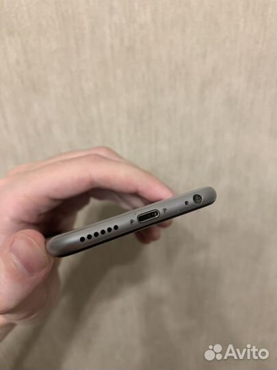 iPhone 6S, 32 ГБ