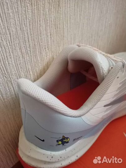 Кроссовки nike