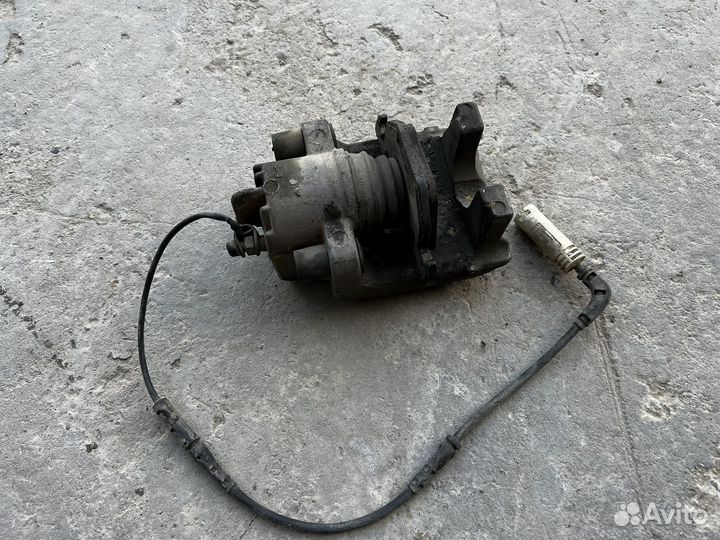 Суппорт задний bmw 5 e60/e61