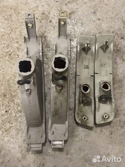 Продам комплект поворотников на LS400 UCF10/11