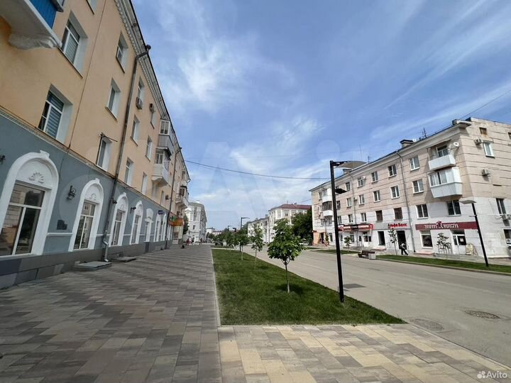 2-к. квартира, 96 м², 2/4 эт.