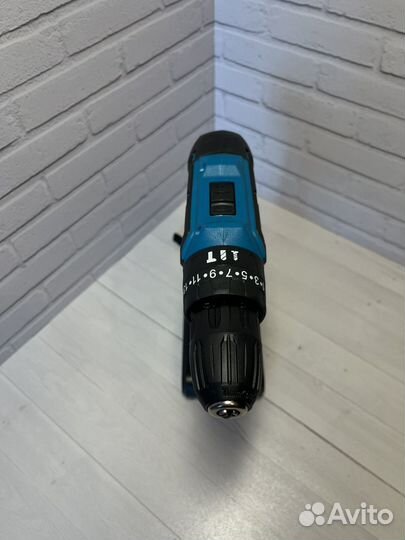 Шуруповерт Makita 18v