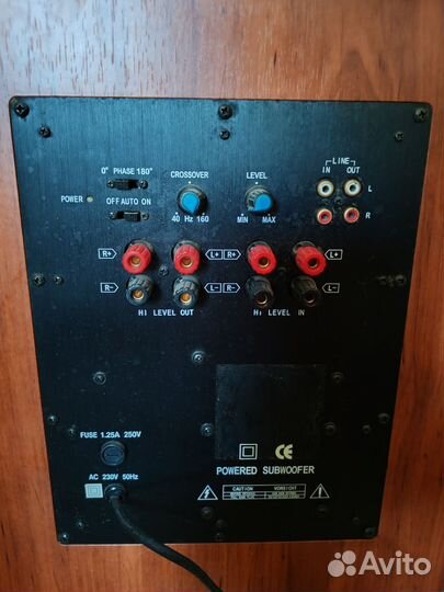 Домашний сабвуфер и колонки