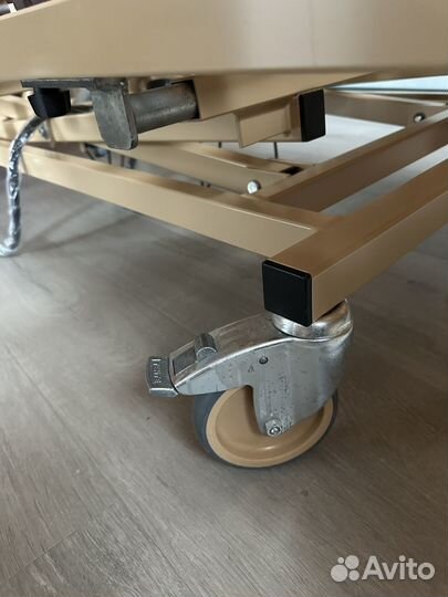 Кровать для лежачих больных с электроприводом