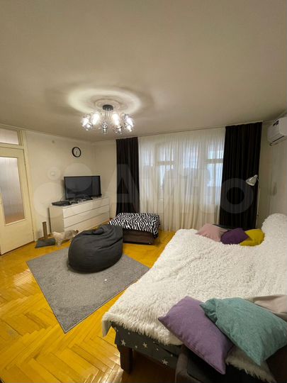 3-к. квартира, 81 м², 9/10 эт.
