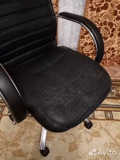 Компьютерное кресло