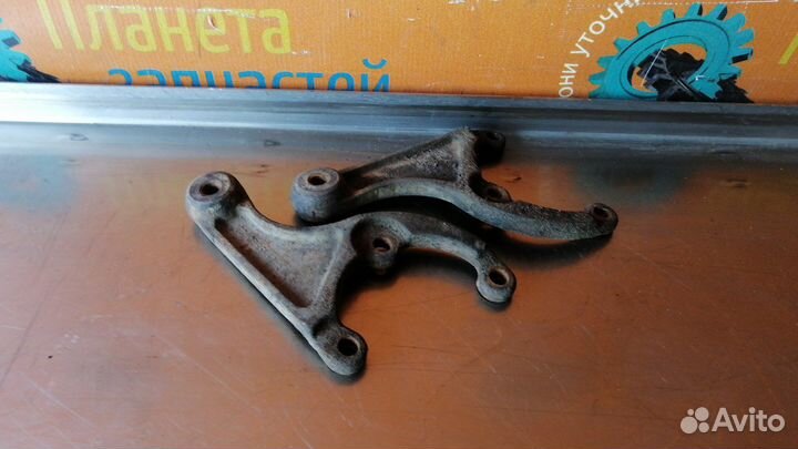 Кронштейны крепления амортизатора Niva Chevrolet