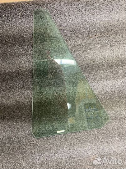 Стекло двери малое пр Outback 16 новое оригинал