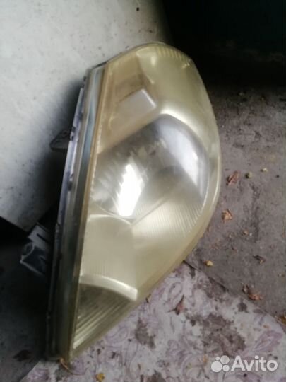 Фара передняя левая