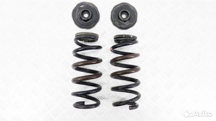 Пружина задняя Lexus NX