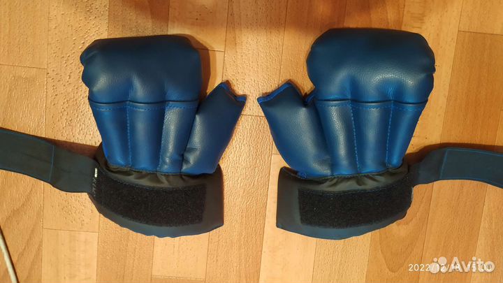 Перчатки для единоборств