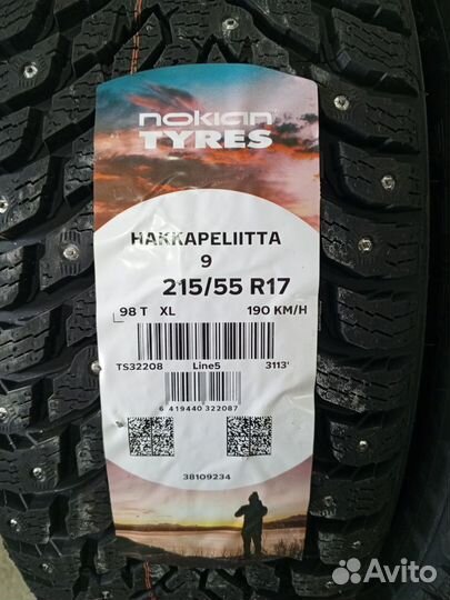 Nokian Tyres Hakkapeliitta 9 215/55 R17 98T