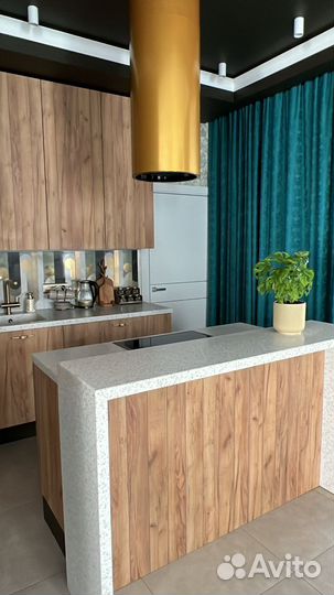 Кухонный гарнитур с островом