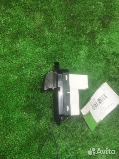 Кнопка стеклоподъемника задняя левая Mazda 6 GG