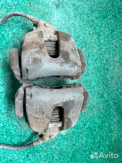 Суппорт тормозной передний Mazda 3 BK 1.6 Z6 2005