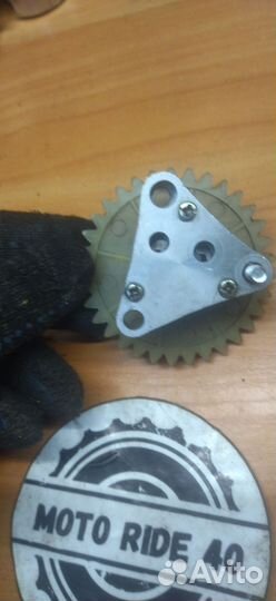 Насос масляный в комплекте с шестерней 139QMB