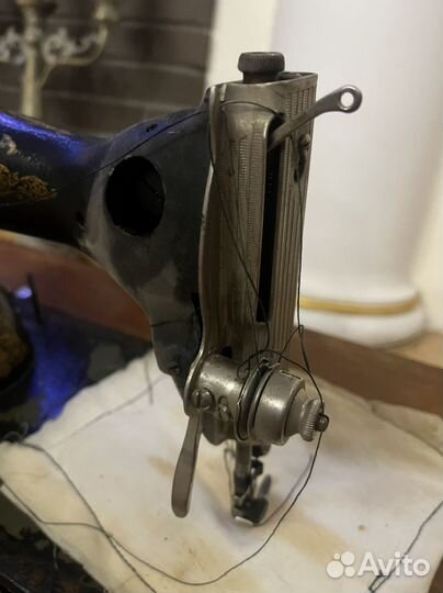 Швейная машинка,старинная швецная машинка