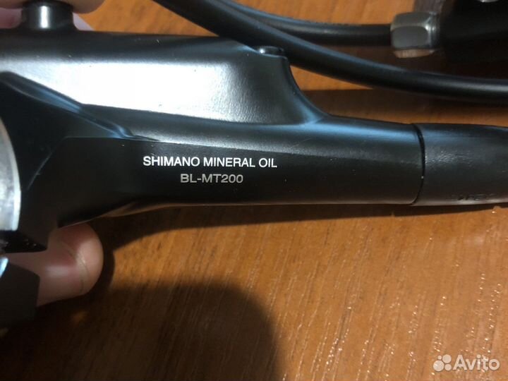 Тормоз дисковый гидравлический shimano MT200 BL