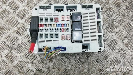 Блок предохранителей jaguar XF (X250) (87K08M301)