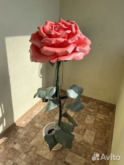 Торшер роза из изолона