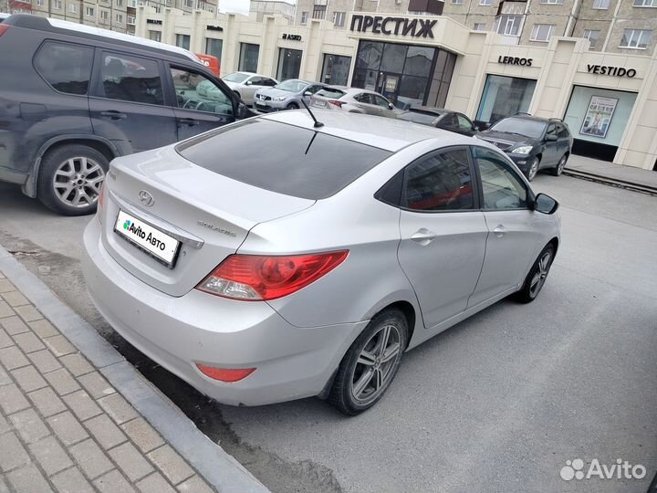 Hyundai Solaris 1.6 AT, 2012, 200 000 км