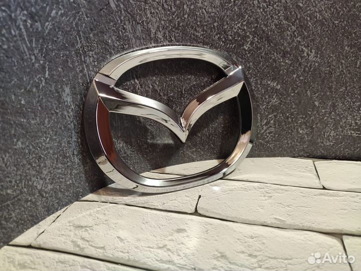 Эмблема Mazda значок Мазда на багажник