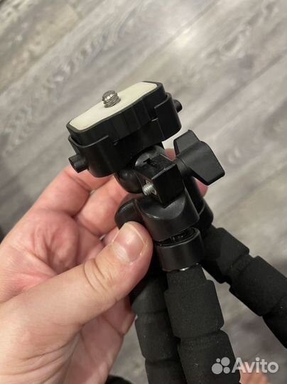 Крепление штатив Ramili гибкий для видеоняни