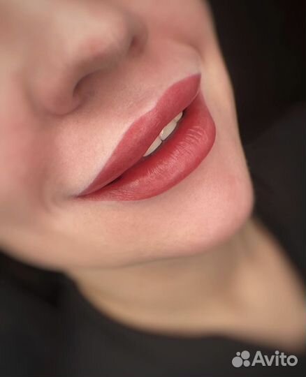 Перманентный макия губ, век