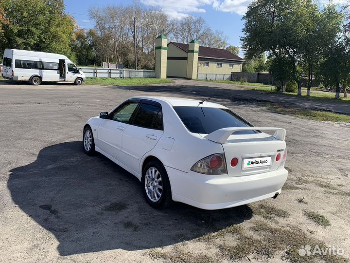 Toyota Altezza 2.0 AT, 2001, 250 000 км