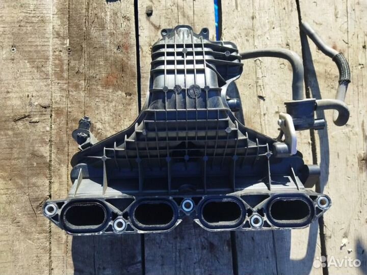 Впускной коллектор Toyota Prius ZVW30 2zrfxe 2010