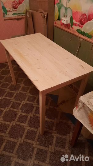 Кухонные столы, раковина со смесителем