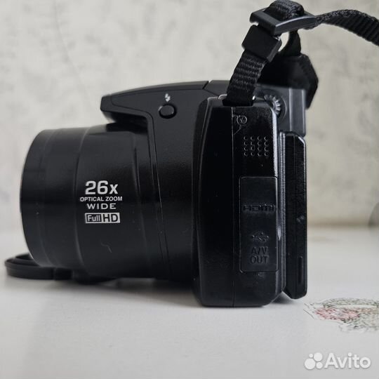 Компактный фотоаппарат Nikon P100