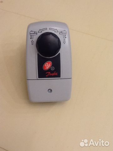 Ame 435 danfoss. Привод danfoss ame 435. блок управления электроприводом данфосс с выносным термометром. электропривод (пр. класс 0803112194) 082g3511 danfoss ame 855, 230 в.