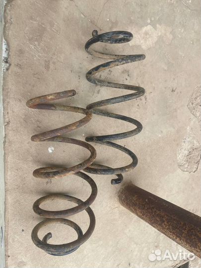 Пружины передние priora