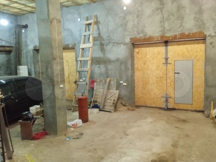 Гараж, > 30 м²