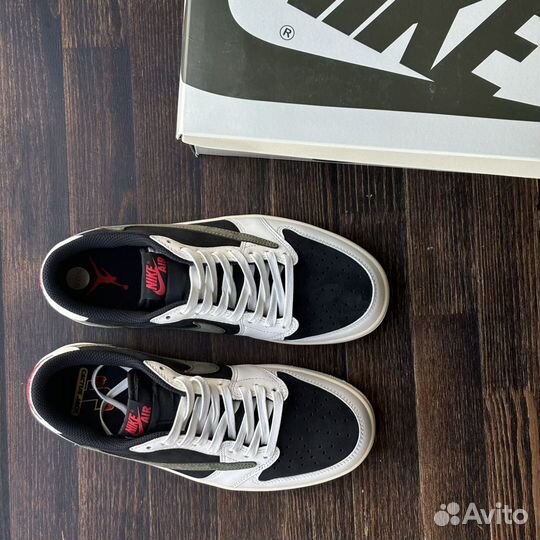 Air Jordan 1 Low Travis Scott olive