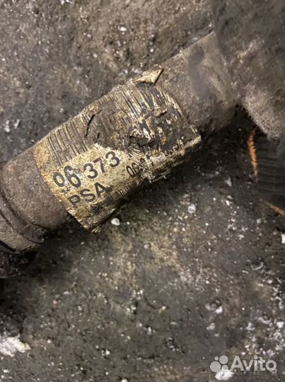 Привод левый Peugeot 307 1,6 АКПП