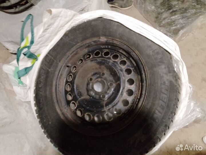 Michelin X-Ice 205/65 R15 99T