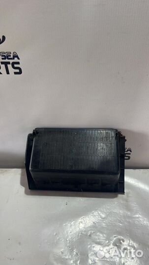 Накладка торпедо нижняя левая Volkswagen Passat B3