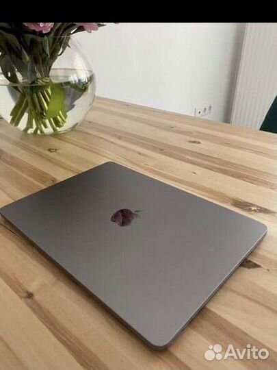 Apple MacBook Pro 13.6 512
