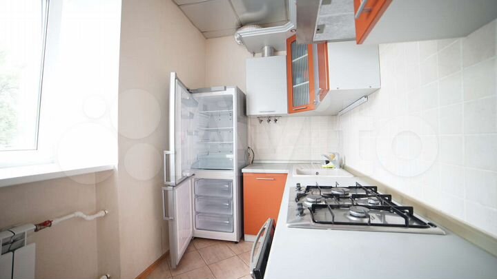 3-к. квартира, 64 м², 2/4 эт.