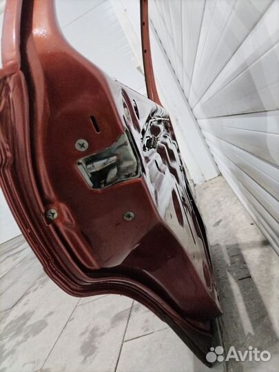 Дверь левая задняя w123 седан