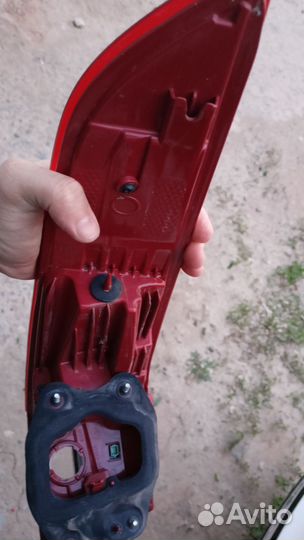 Фонарь без стекла Kia Optima. Внешний, правый, LED