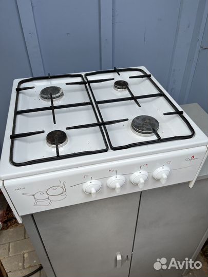 Газовая плита, баллоны и шкаф б/у