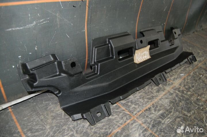 Накладка бампера переднего - Toyota Land Cruiser