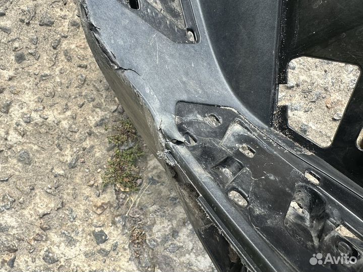 Прававый пластик подножка bmw c650gt лыжа