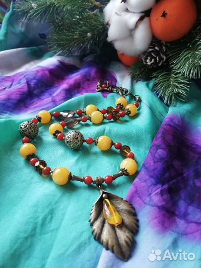 Колье из натуральных камней