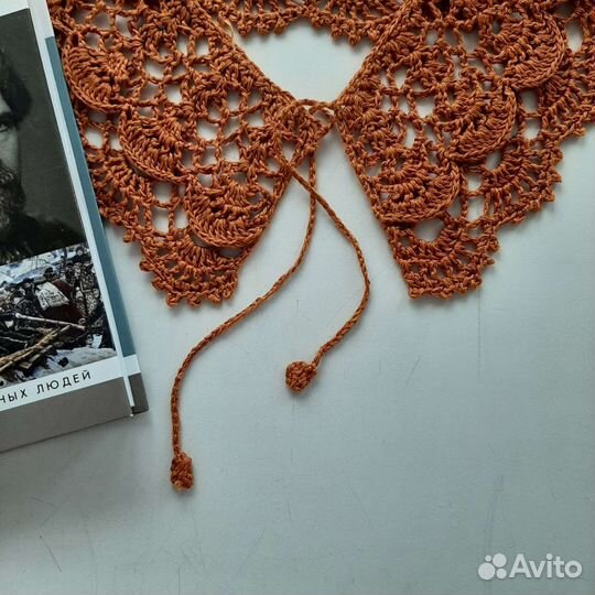 Воротнички вязаные кружевные