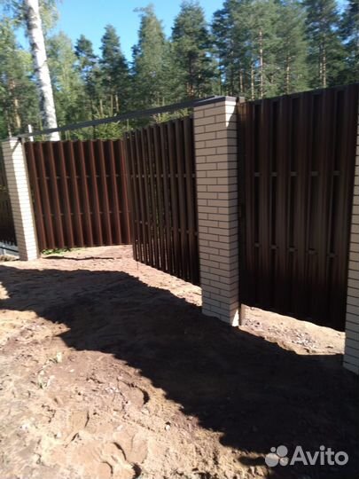 Распашные ворота 4м из евроштакетника с установкой