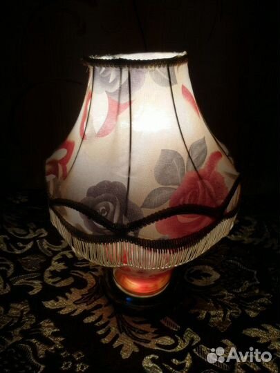 Лампа настольная